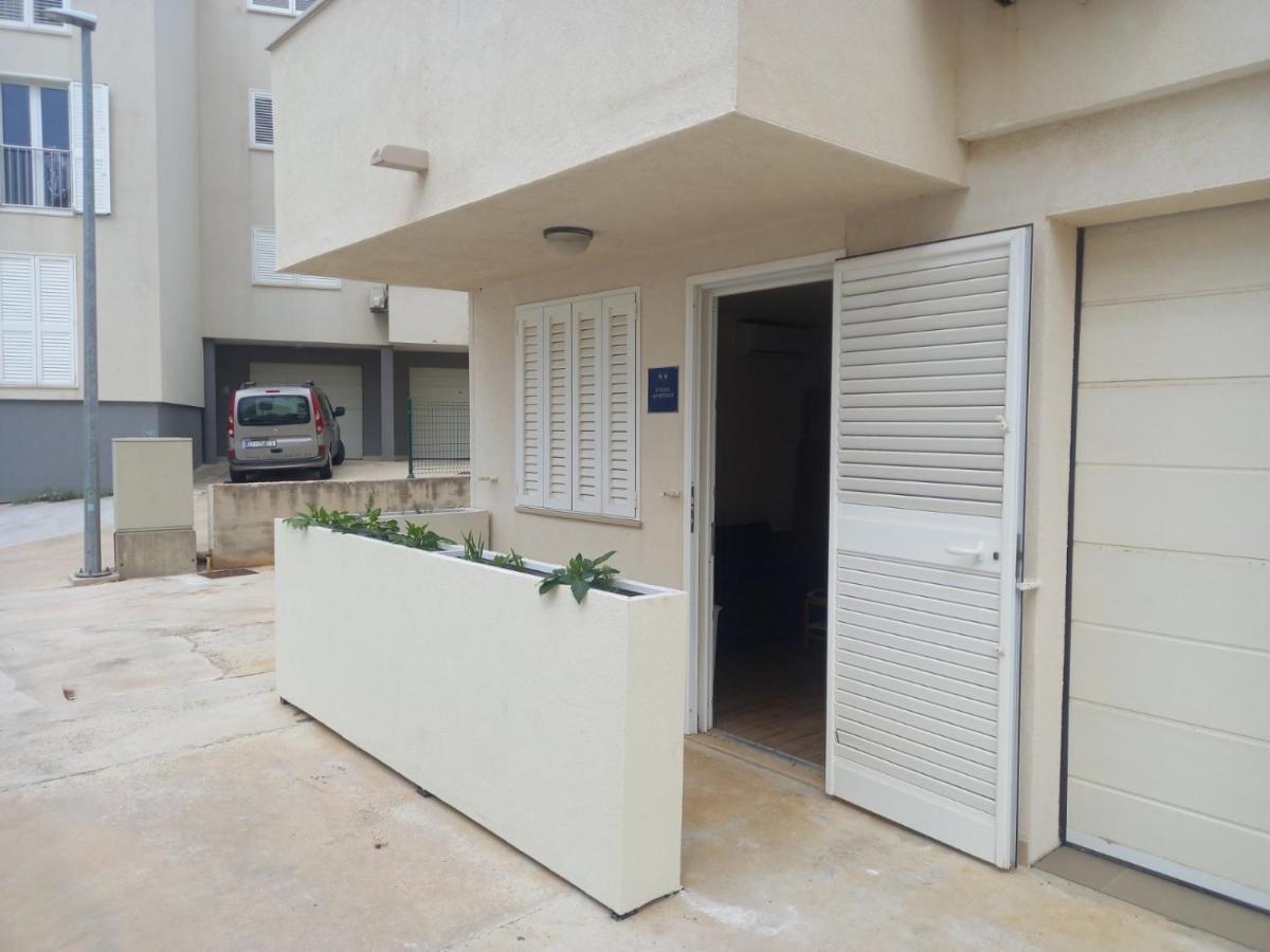 Studio apartman Kiara Bol Bagian luar foto